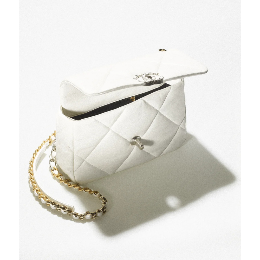 Chanel Flap 19Bag White