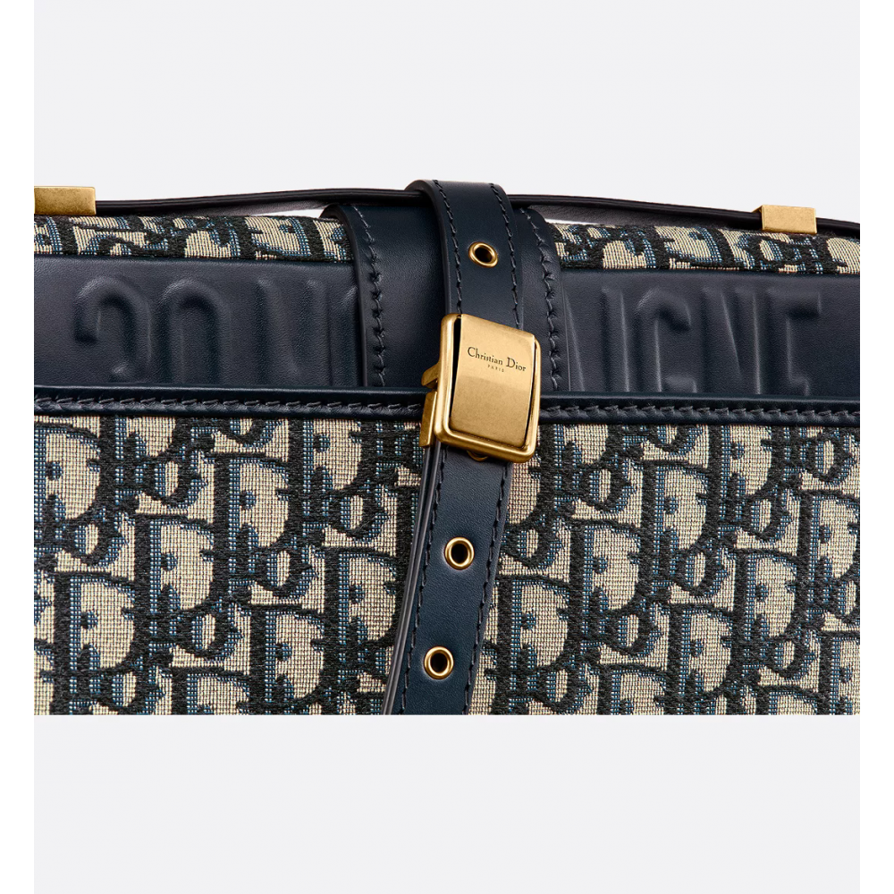 30 Montaigne Bag