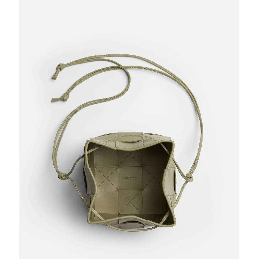 Small Cassette Bucket
