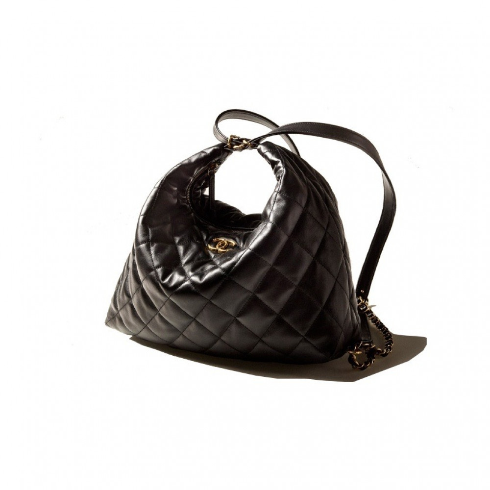 Chanel 22B Maxi Hobo
