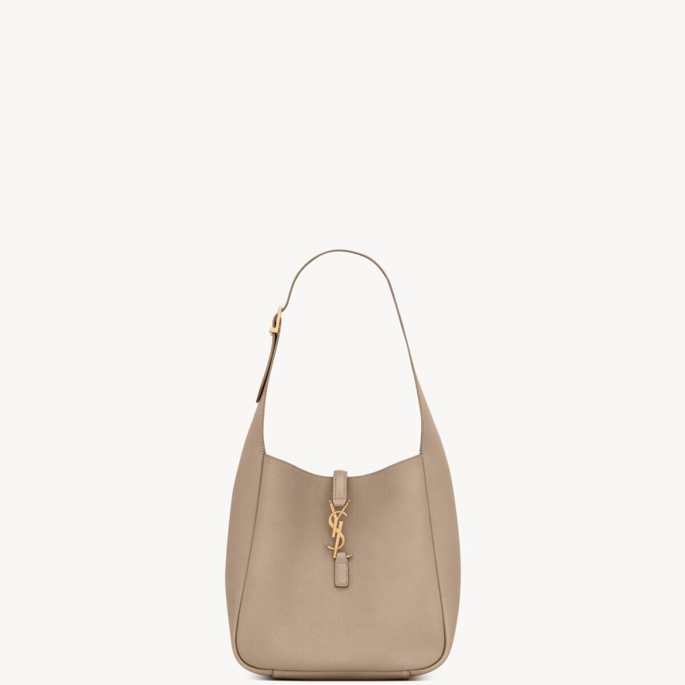 Le 5 À 7 Supple Small In Grained Leather