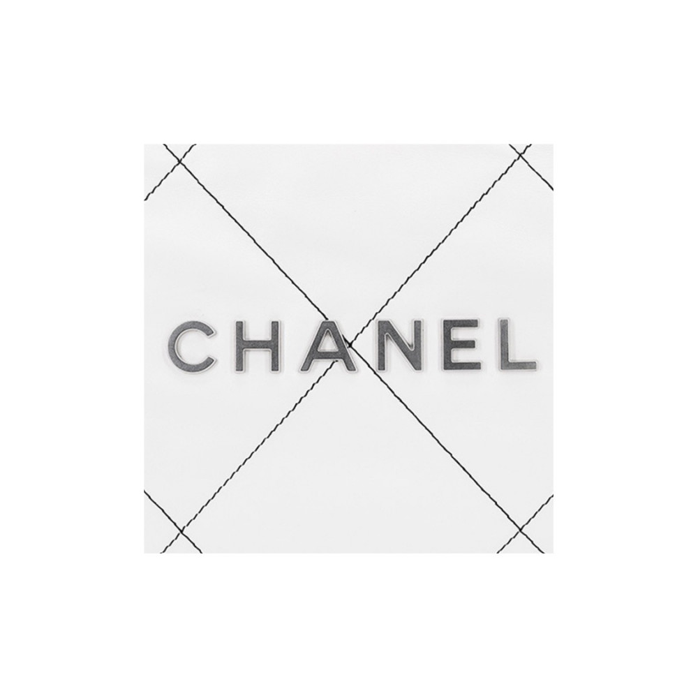 Chanel 22 Handbag With Black Line