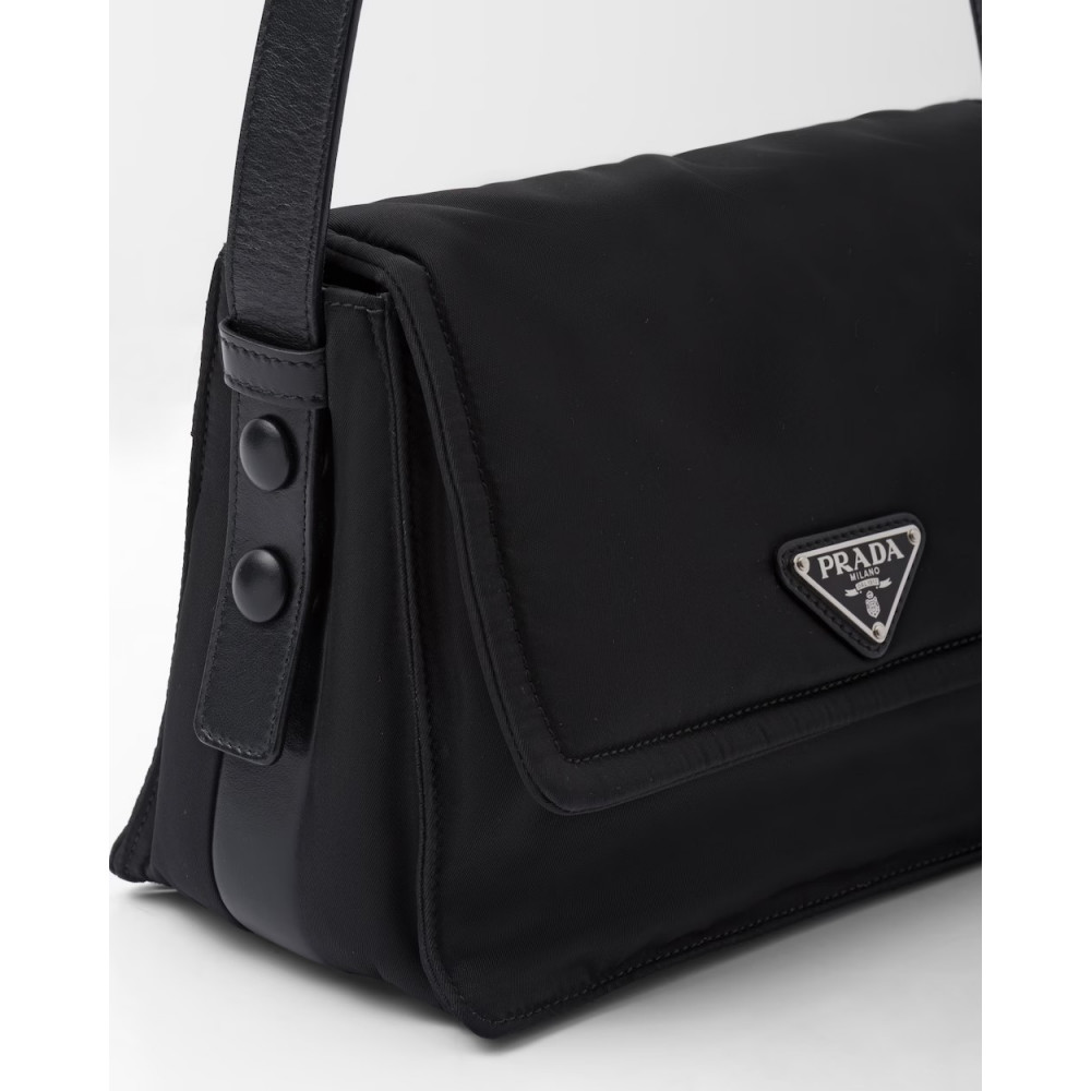 Small-Filled Re-Nylon Shoulder Bag Black