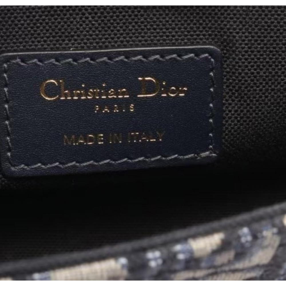30 Montaigne Micro Bag