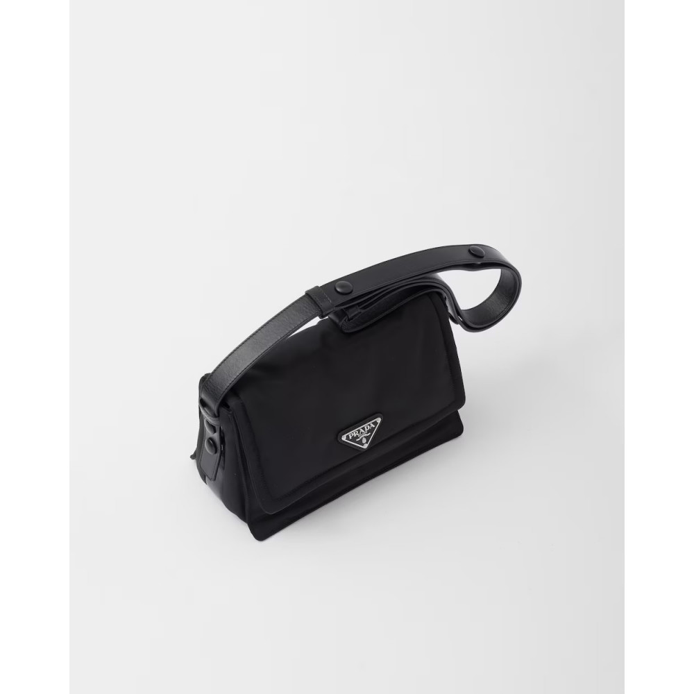 Small-Filled Re-Nylon Shoulder Bag Black
