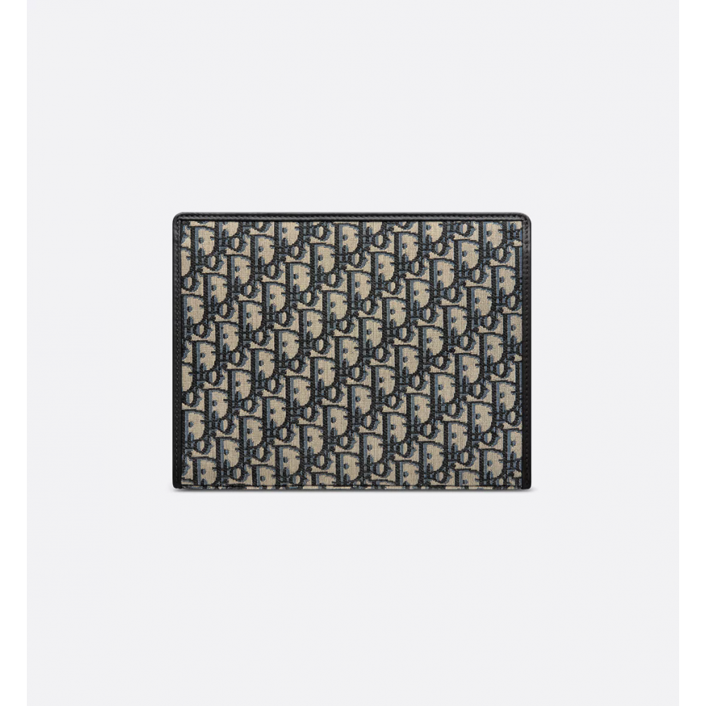 30 Montaigne Dea Pouch