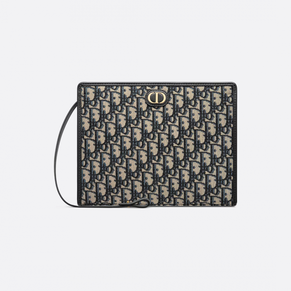 30 Montaigne Dea Pouch