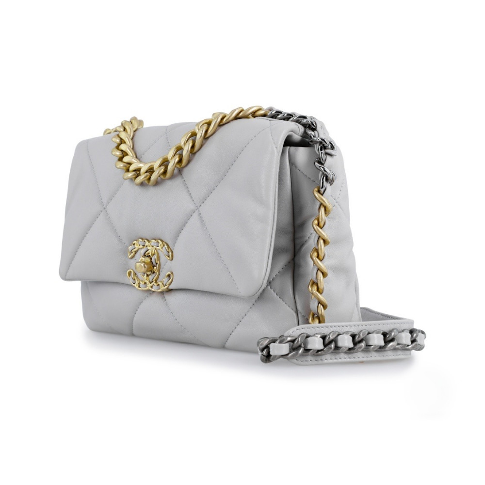 Chanel 22C 19 Flap Bag 