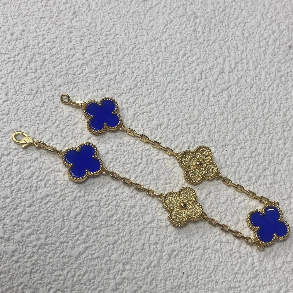 Four Leaf Clover Light Blue Semi Diamond Series Four Leaf Clover Light Blue Semi Diamond Series