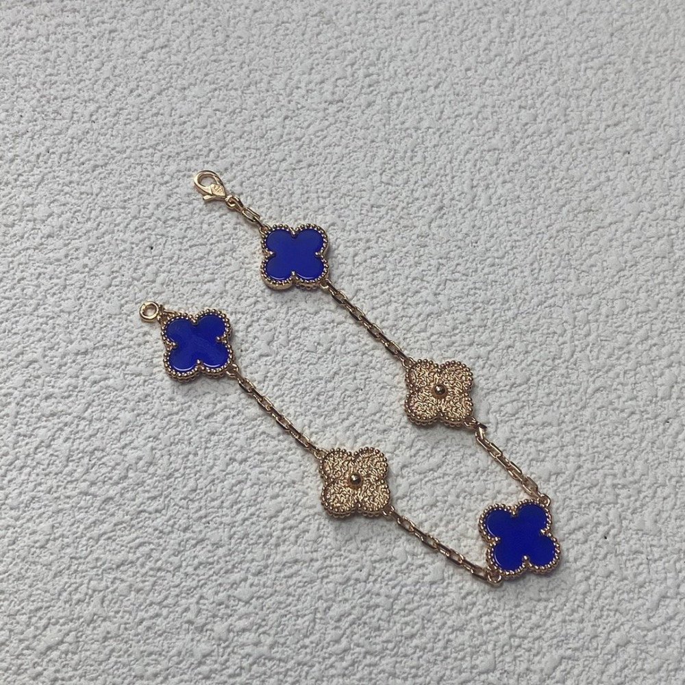 Four Leaf Clover Light Blue Semi Diamond Series Four Leaf Clover Light Blue Semi Diamond Series