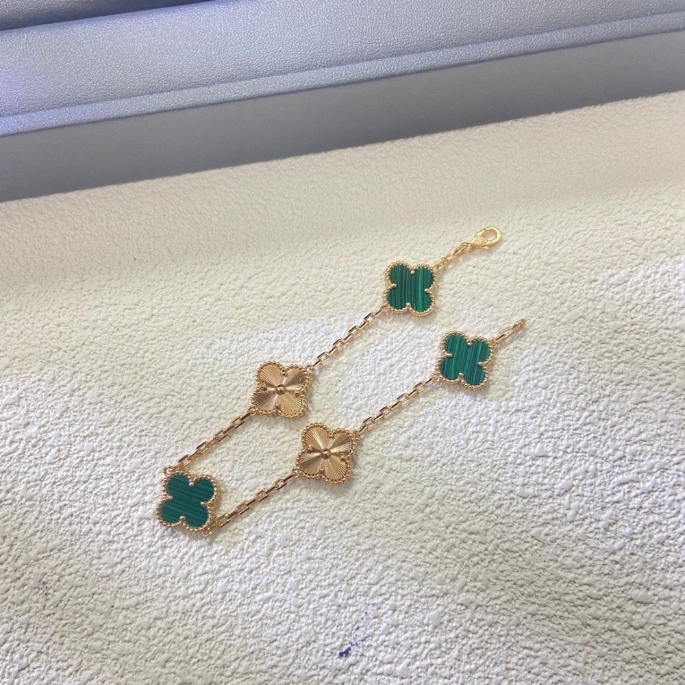 Four Leaf Clover Peacock Green Series Four Leaf Clover Peacock Green Series