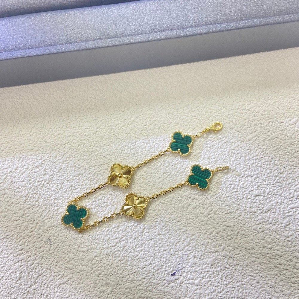Four Leaf Clover Peacock Green Series Four Leaf Clover Peacock Green Series