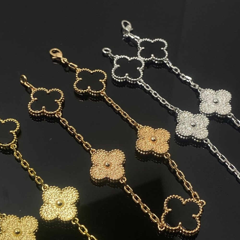 Clover Obsidian Night Black Half Diamond Series Clover Obsidian Night Black Half Diamond Series