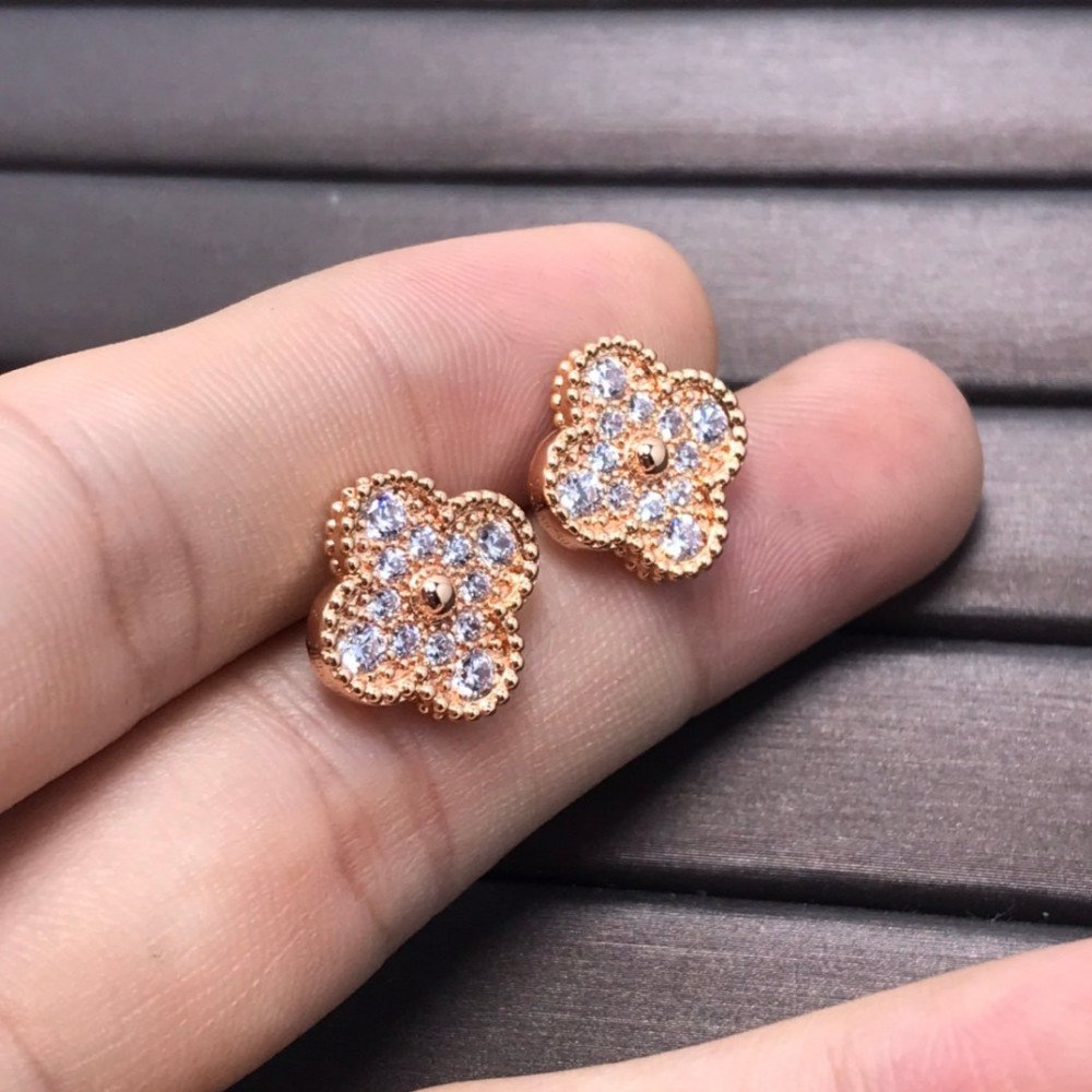 Clover Half Diamond Earnail Series Clover Half Diamond Earnail Series