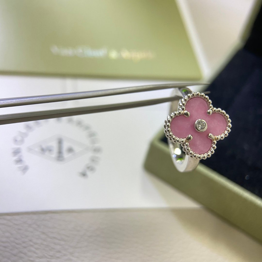 Cherry Blossom Clover Ring Series Cherry Blossom Clover Ring Series