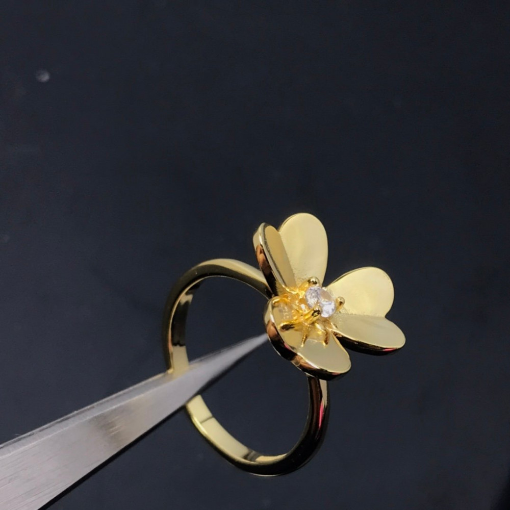 Three Petal Ring Series Three Petal Ring Series