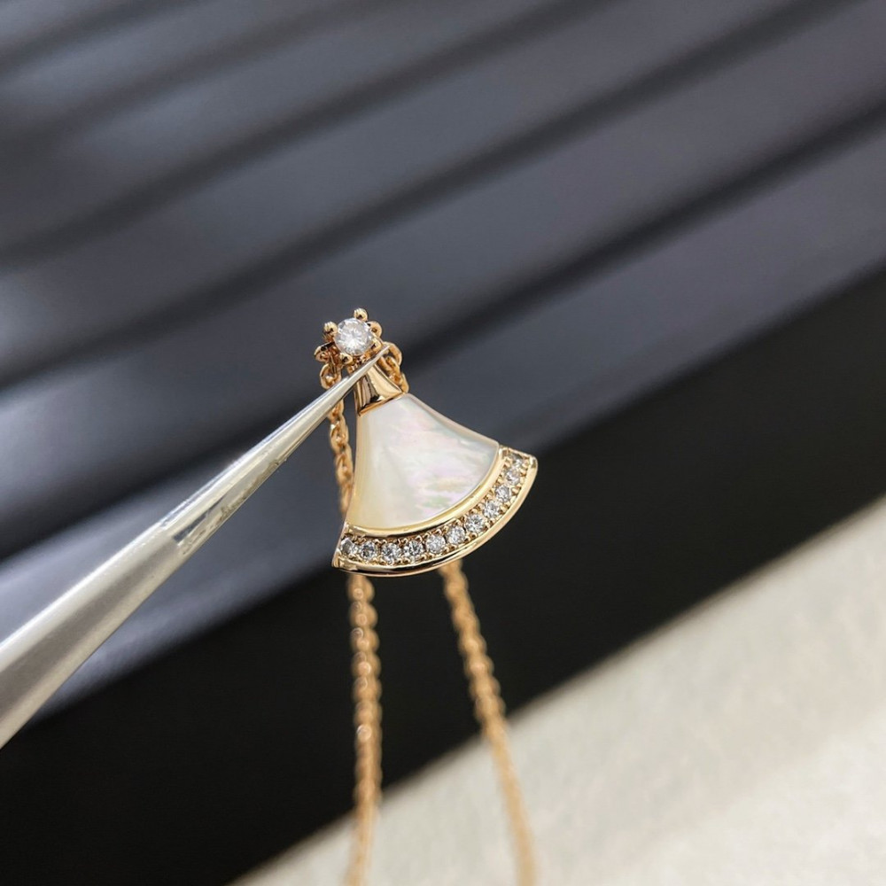 Bvlgatri Necklace, White Mother Of Pearl With Diamonds, Rose Gold
