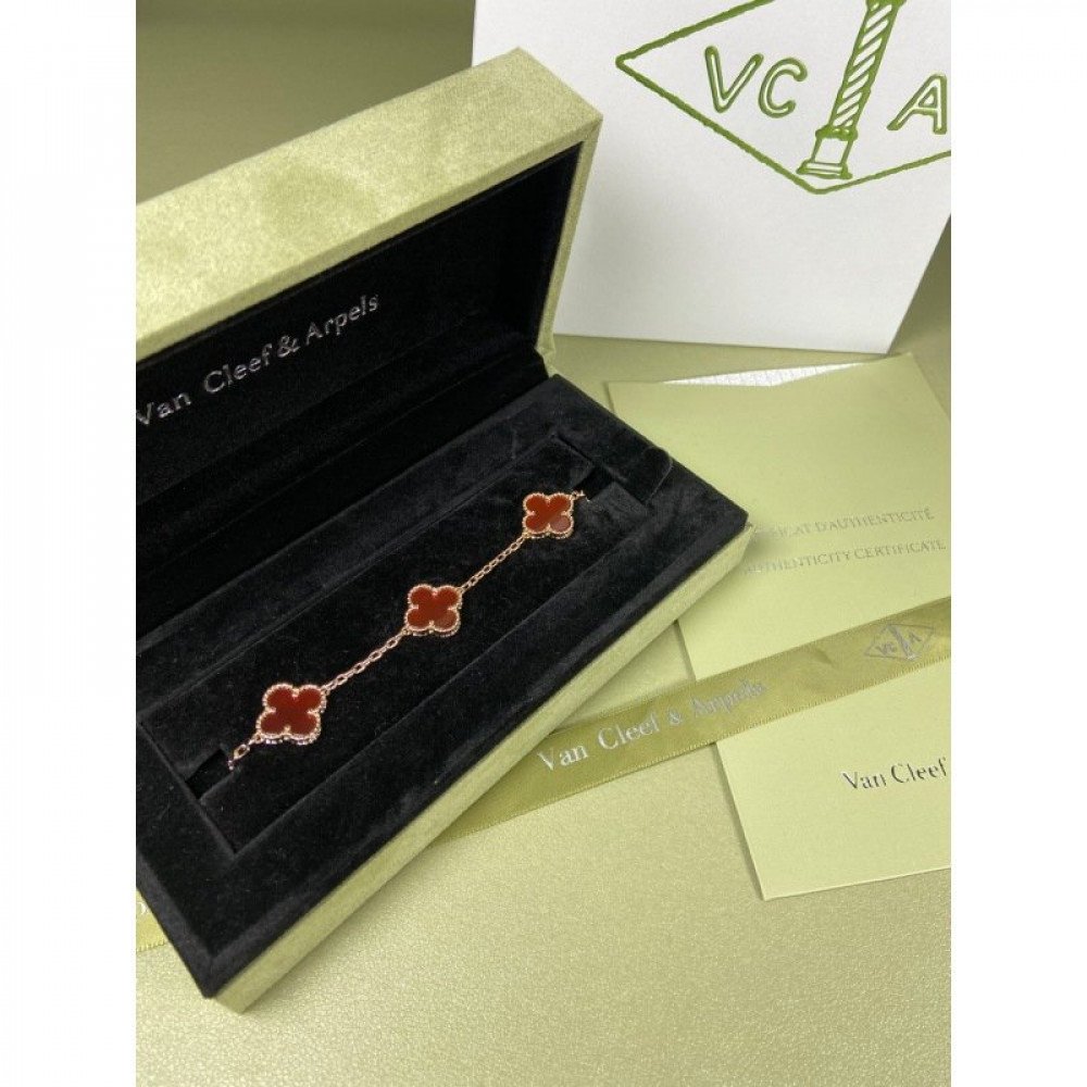 Clover With 5 Flowers-Red Chalcedony Clover With 5 Flowers-Red Chalcedony