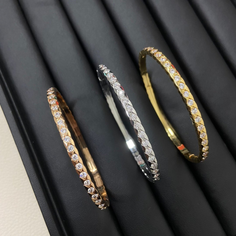 Chanel Rhomboid Bangle Full Diamonds Top Quality