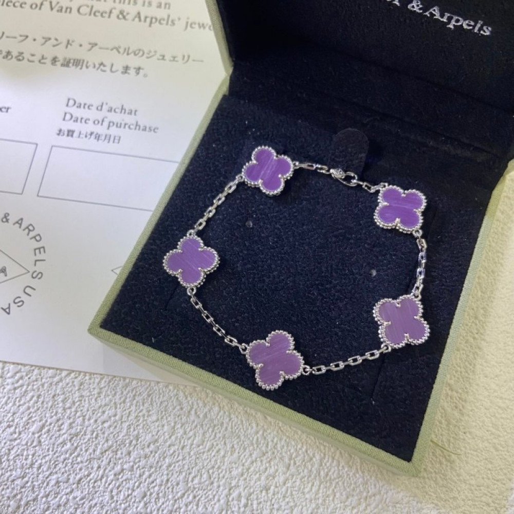 Clover With 5 Flowers-Deep Purple Chalcedony Clover With 5 Flowers-Deep Purple Chalcedony