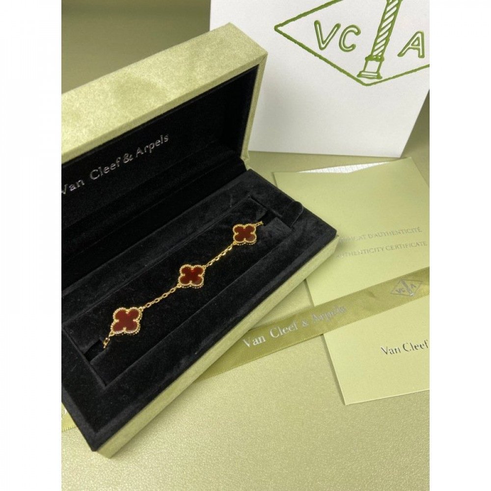 Clover With 5 Flowers-Red Chalcedony Clover With 5 Flowers-Red Chalcedony