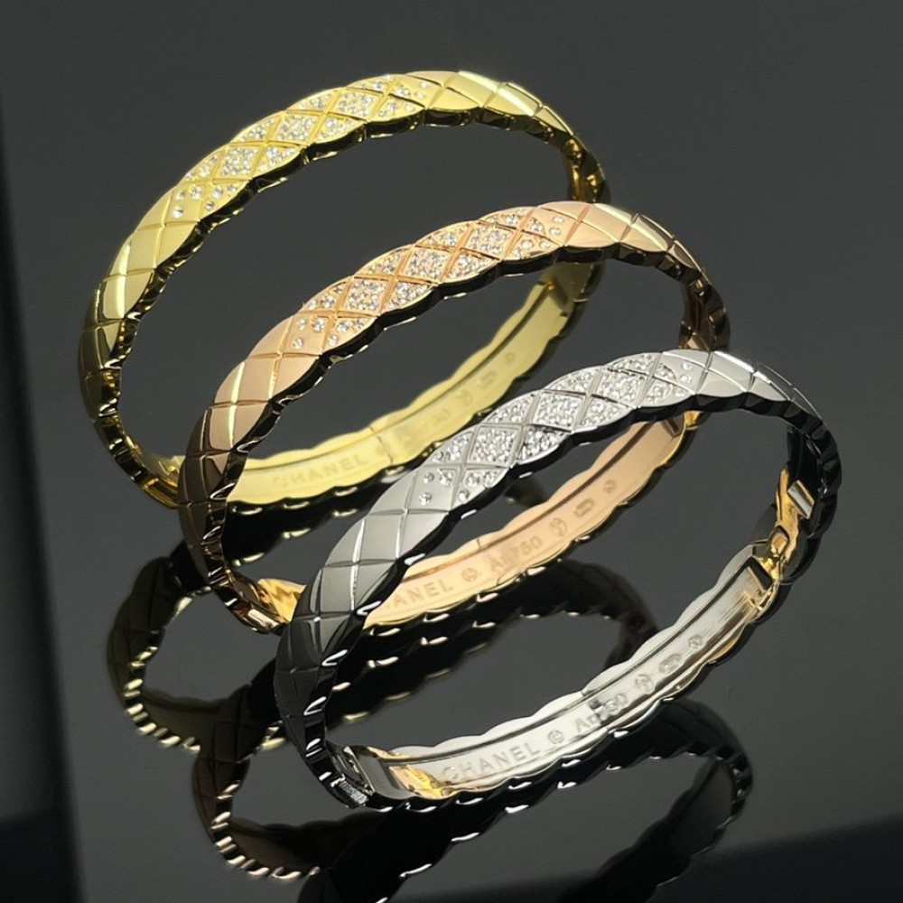 Chanel Bangle . Pef Diamond-Type Lattice, With Diamonds, Top Quality