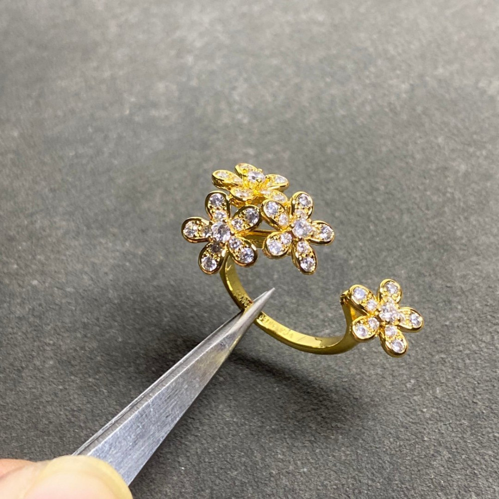Clover Frivole Rings Clover Frivole Rings