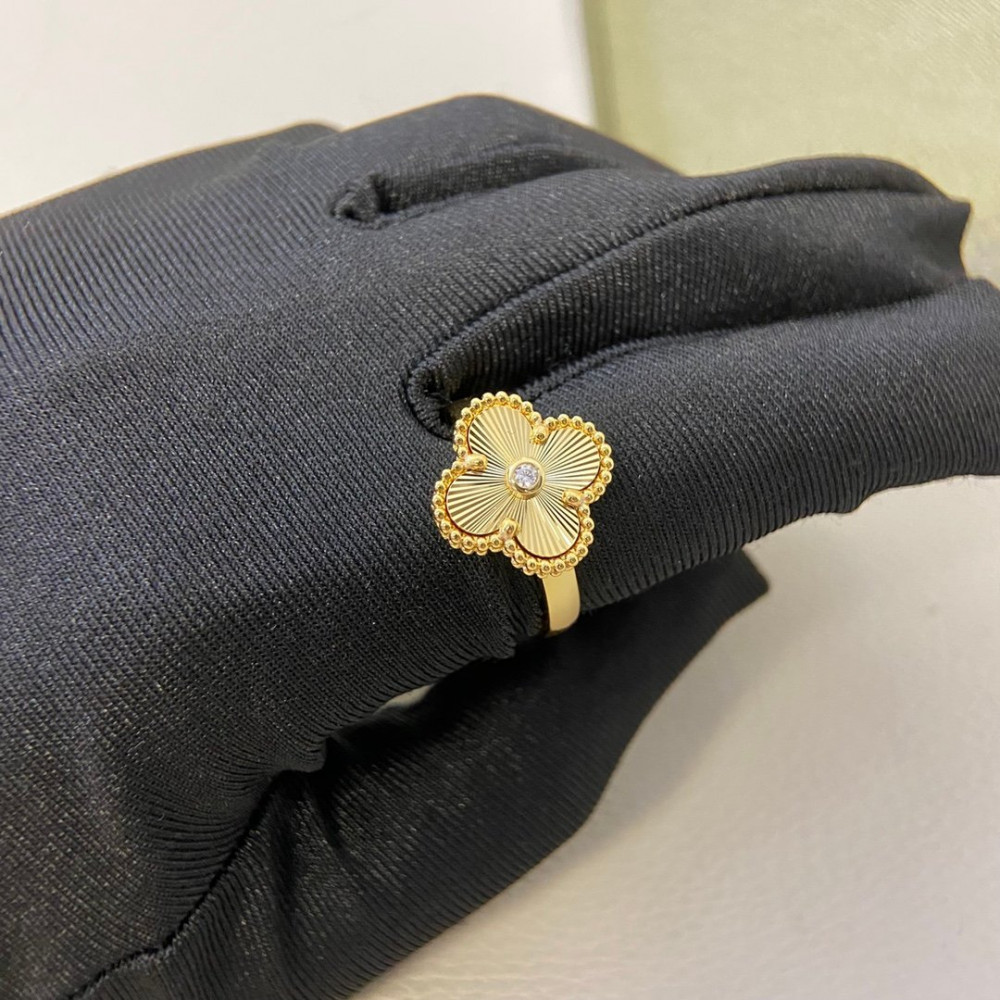 Clover Vintage Alhambra Rings Clover Vintage Alhambra Rings