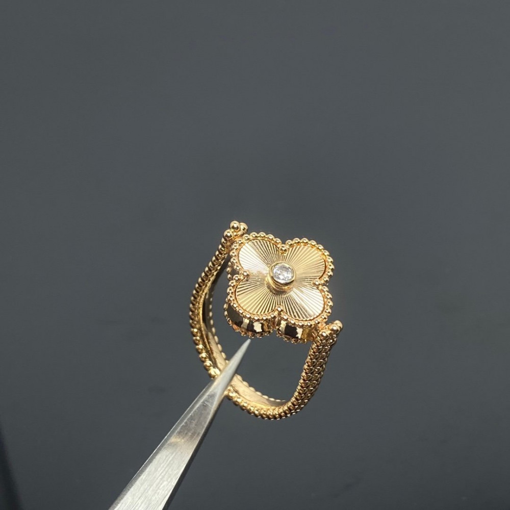 Clover Vintage Alhambra Rings Clover Vintage Alhambra Rings