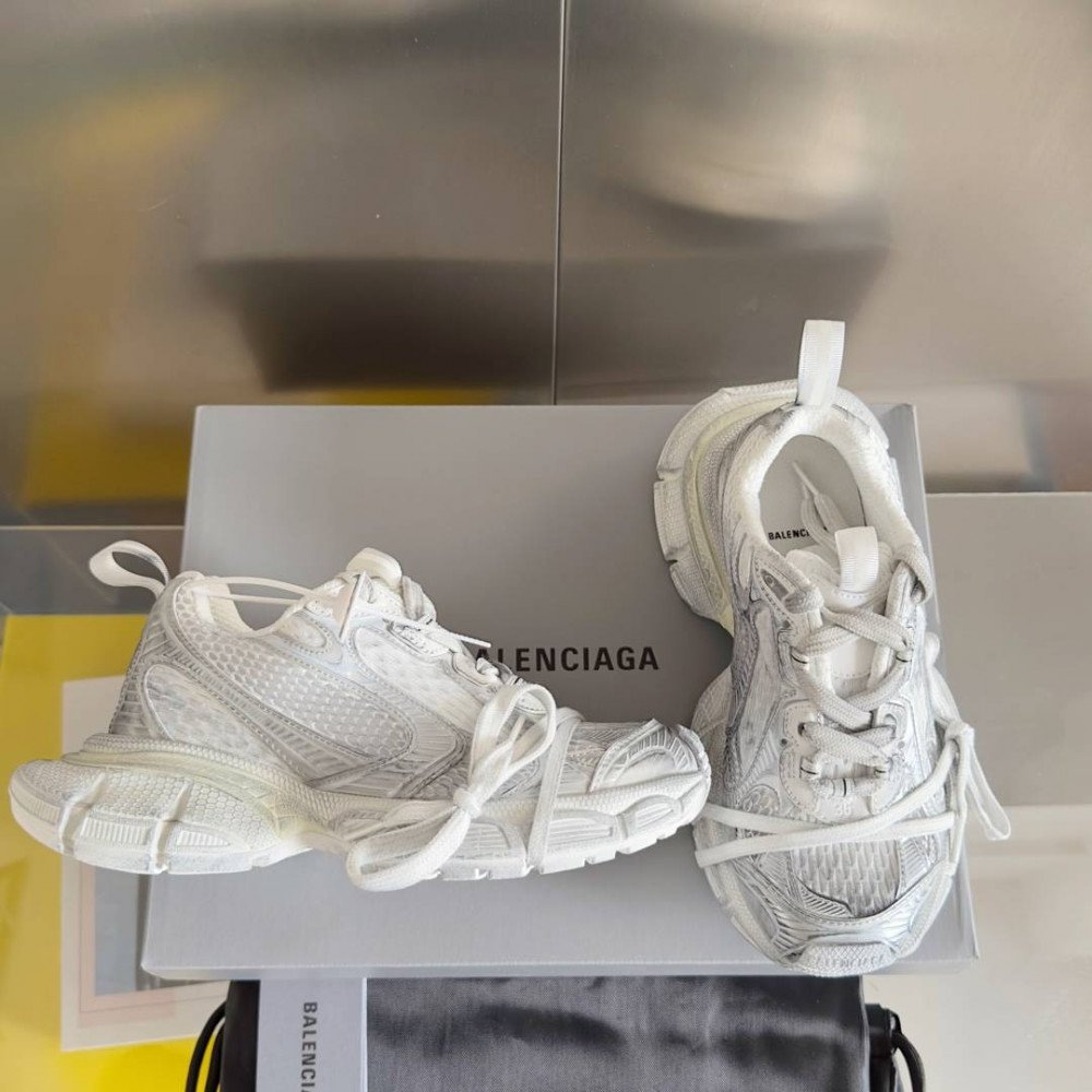 Balenciaga 3XL Balenciaga 3XL