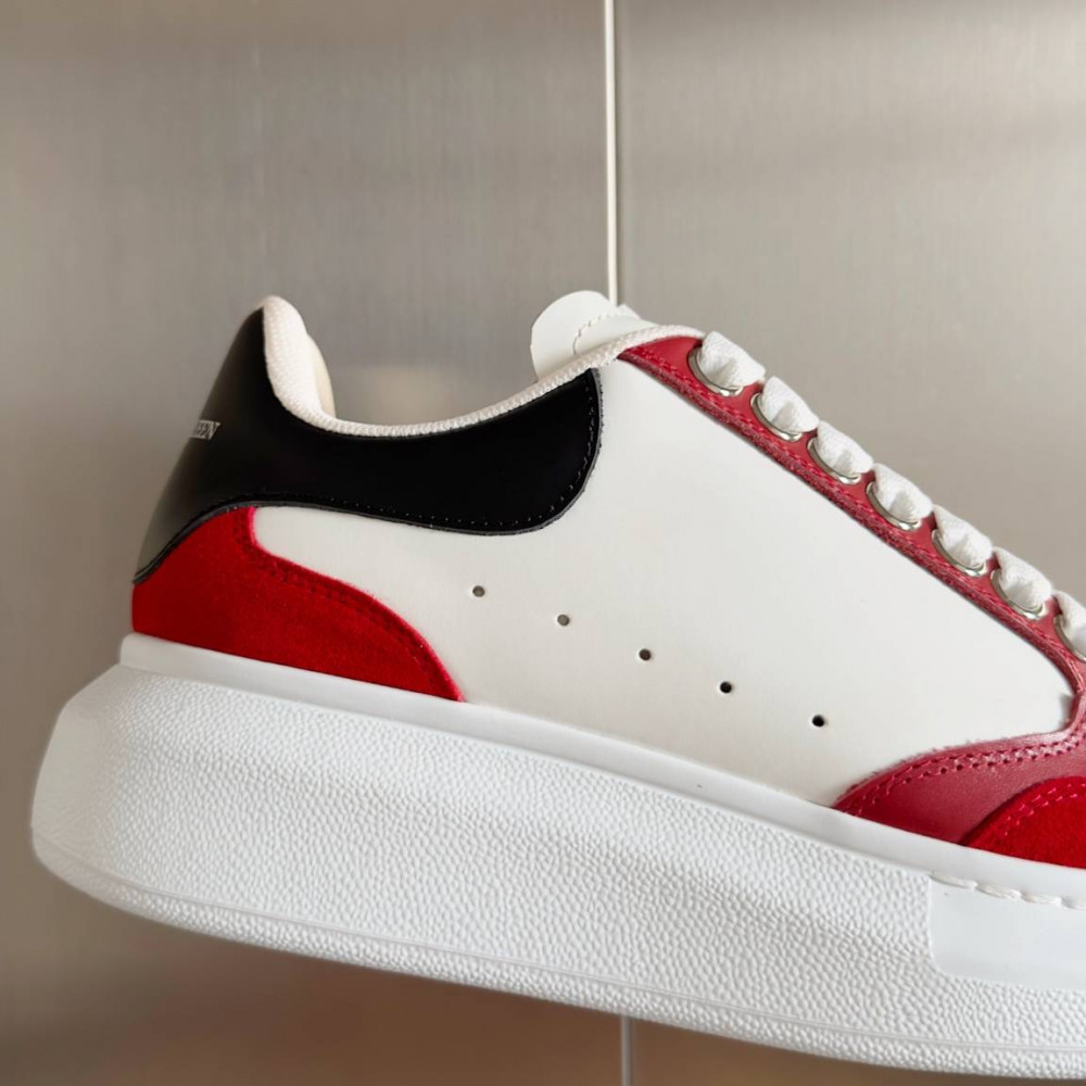 Alexander McQueen Oversized Sneaker Alexander McQueen Oversized Sneaker