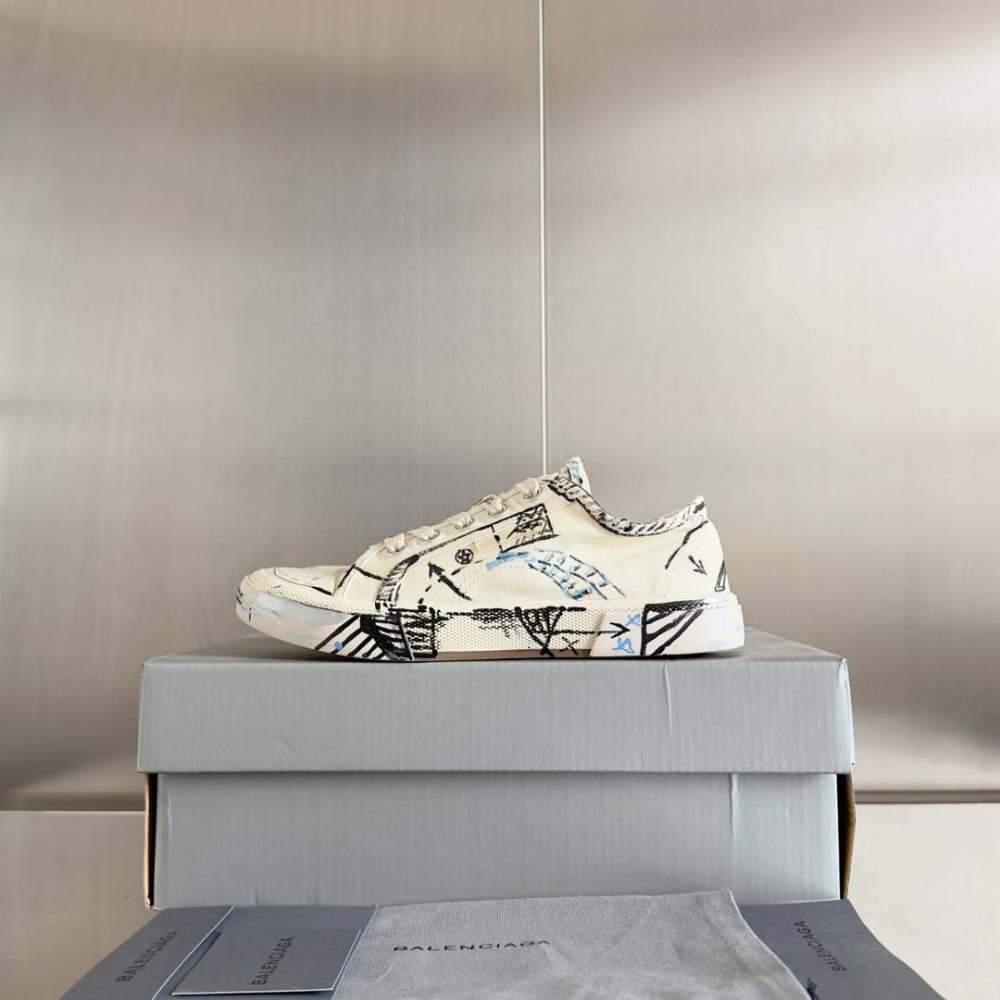 Balenciaga Paris
