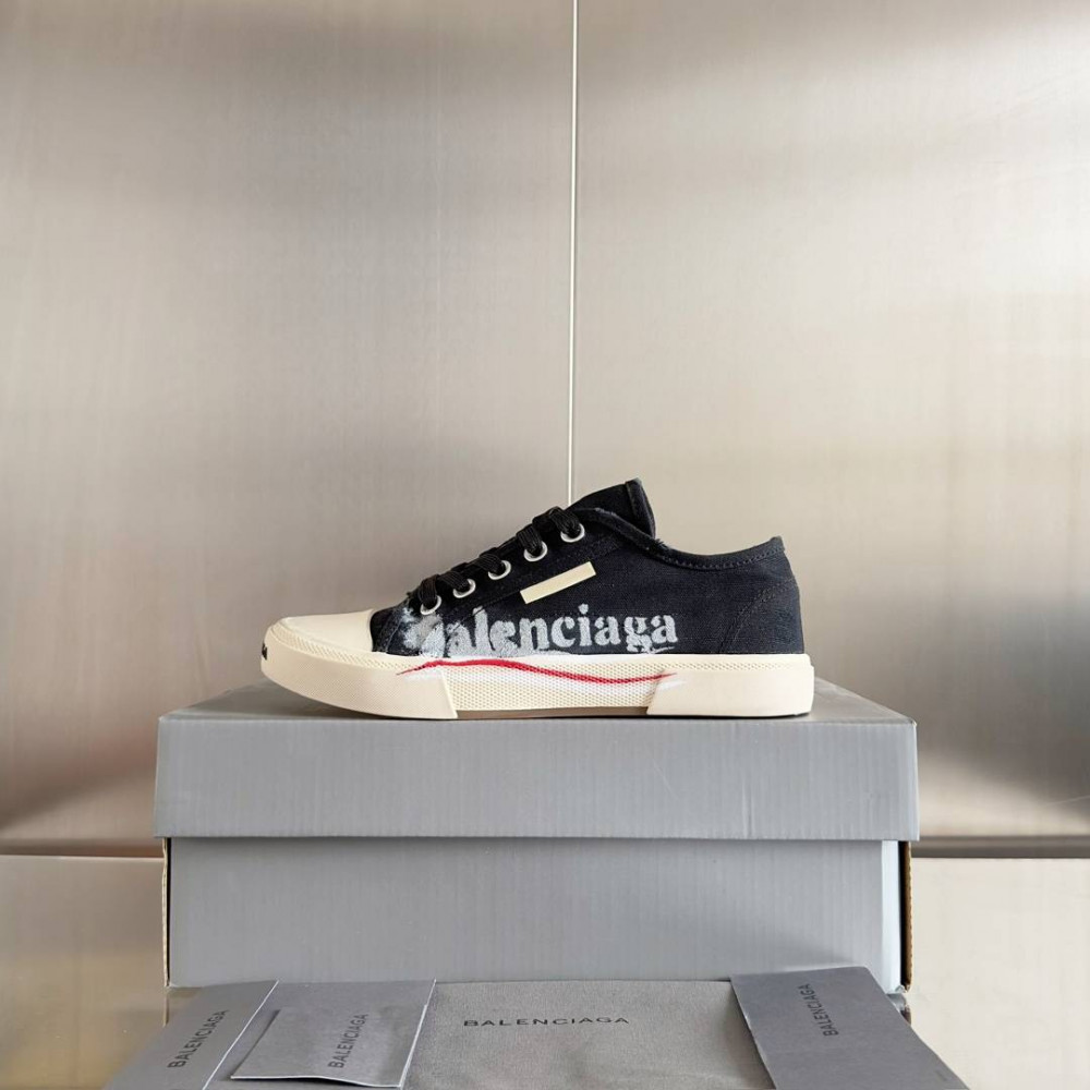 Balenciaga Paris