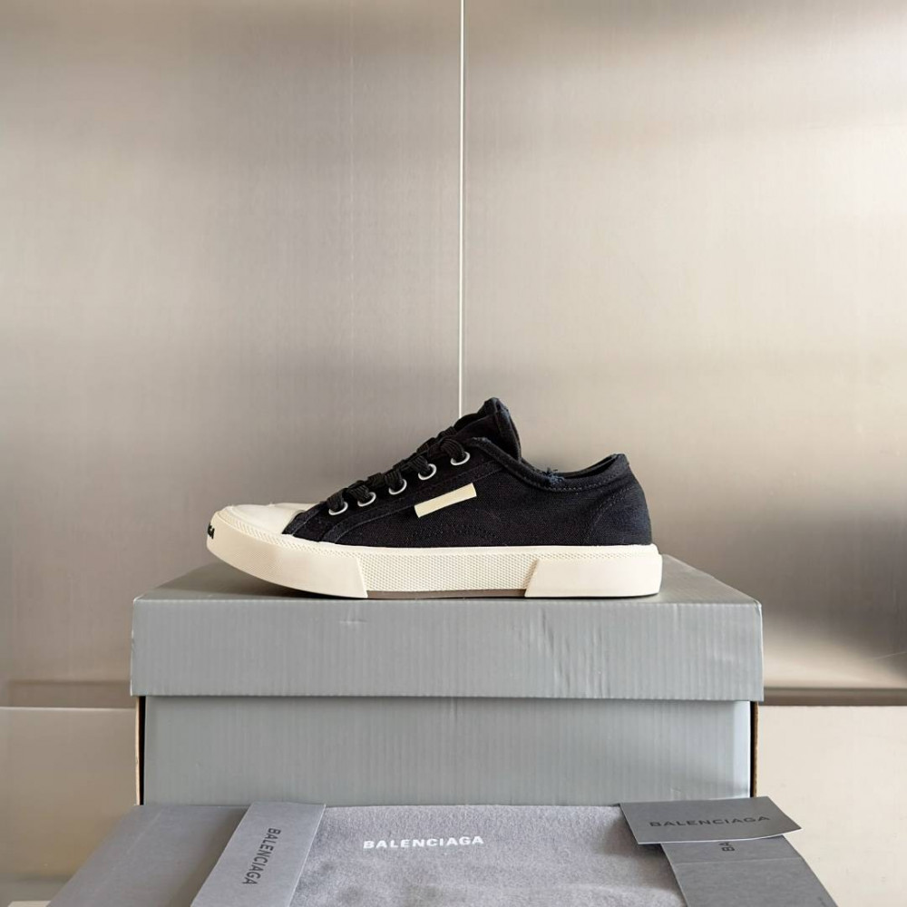 Balenciaga Paris