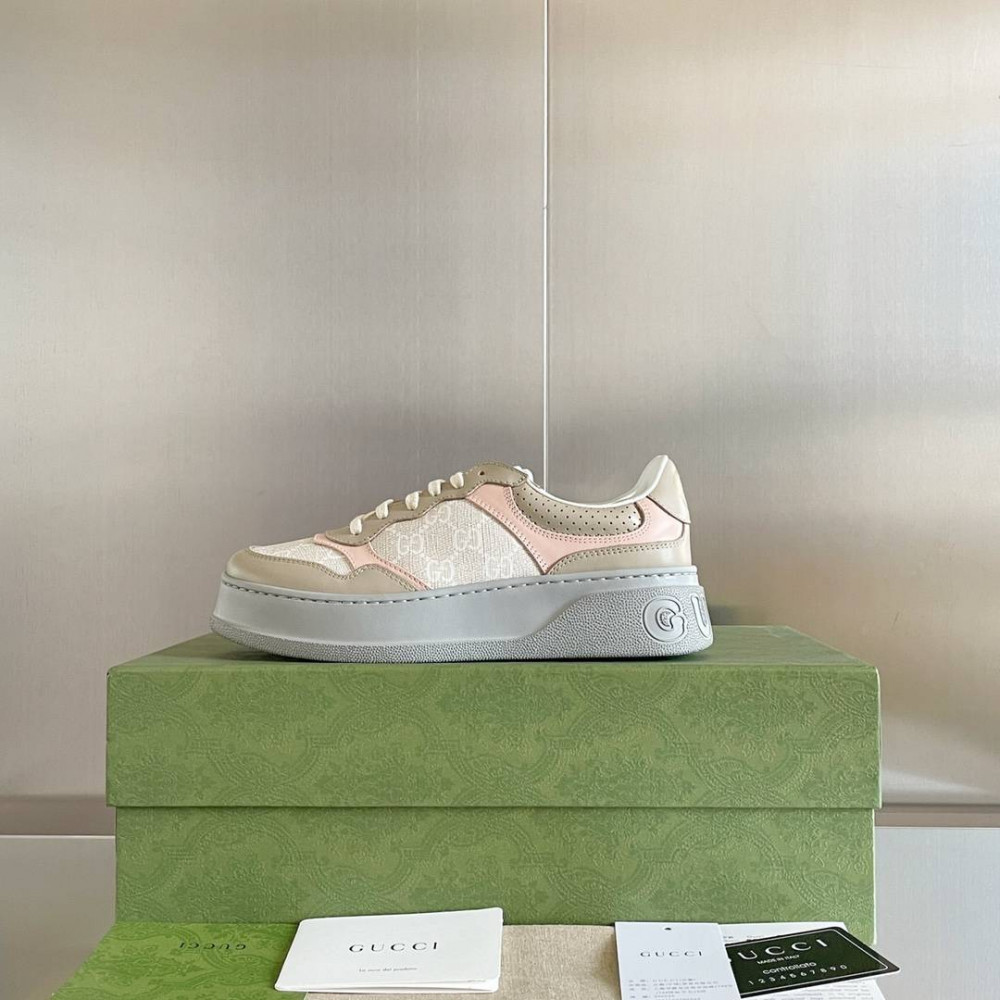 Gucci Chunky B-9