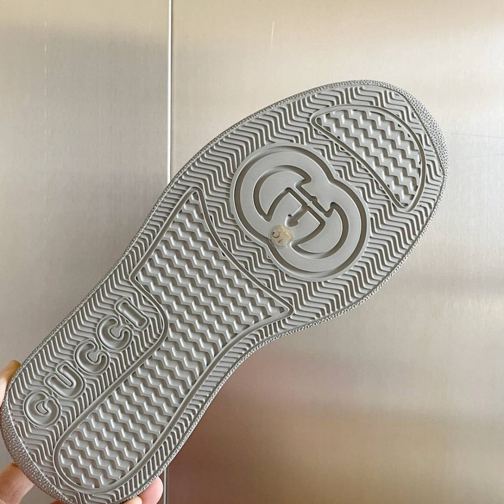 Gucci Chunky B-9 Gucci Chunky B-9