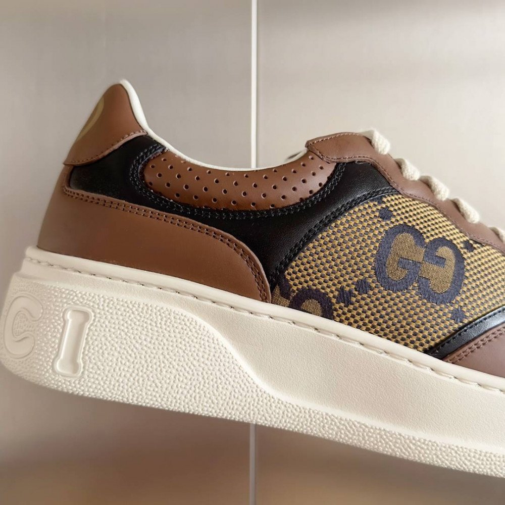 Gucci Chunky B-23 Gucci Chunky B-23