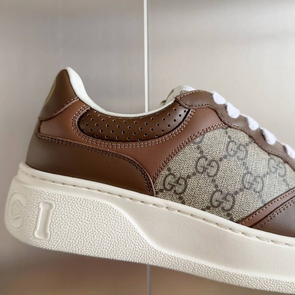 Gucci Chunky B-25 Gucci Chunky B-25