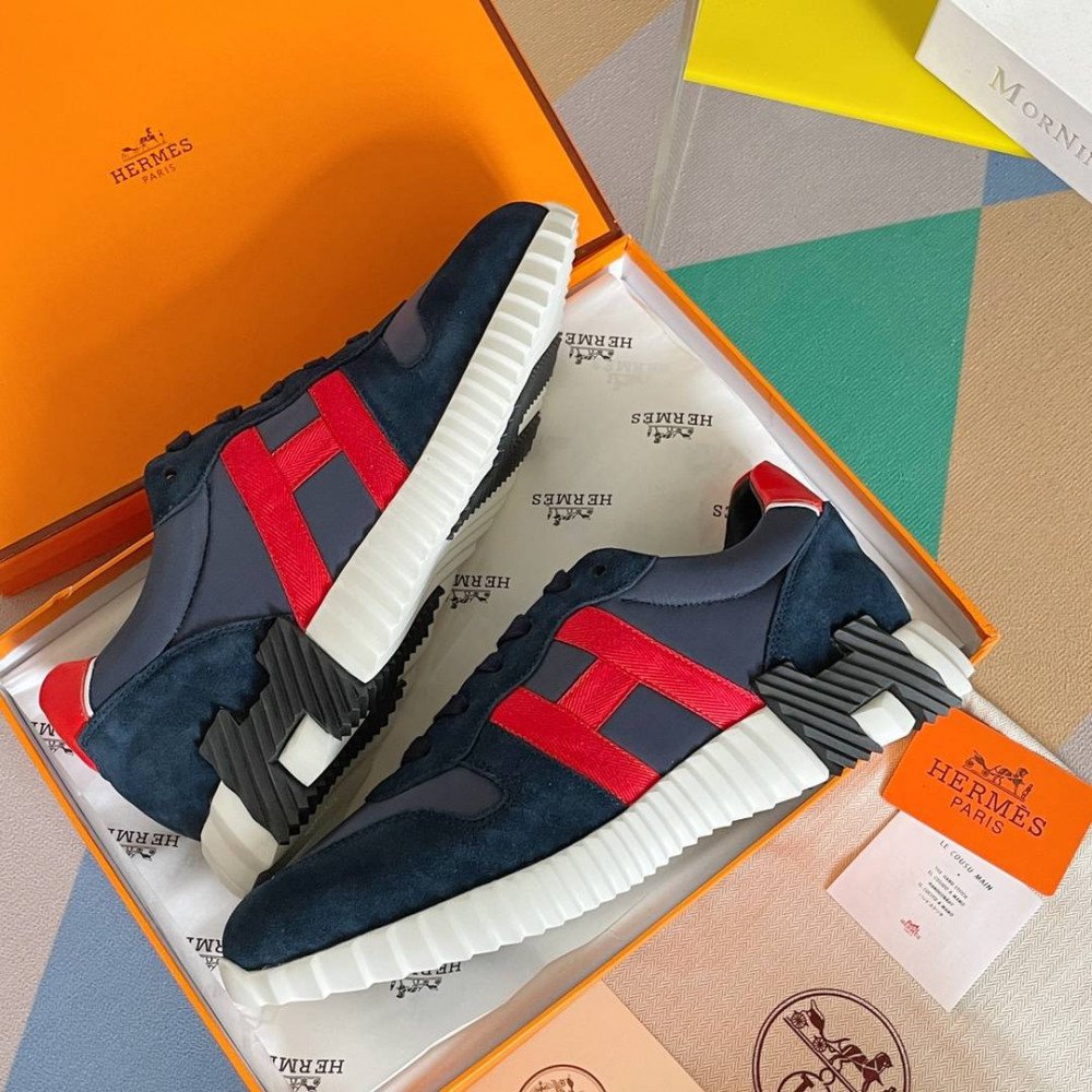 Bouncing Sneaker Bouncing Sneaker