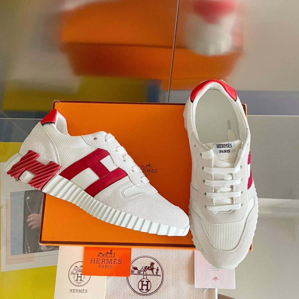 Bouncing Sneaker Bouncing Sneaker