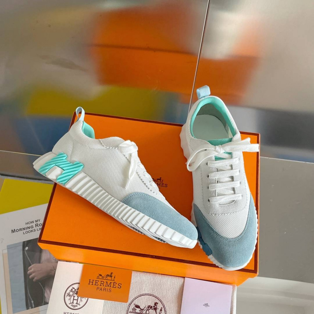Bouncing Sneaker Bouncing Sneaker