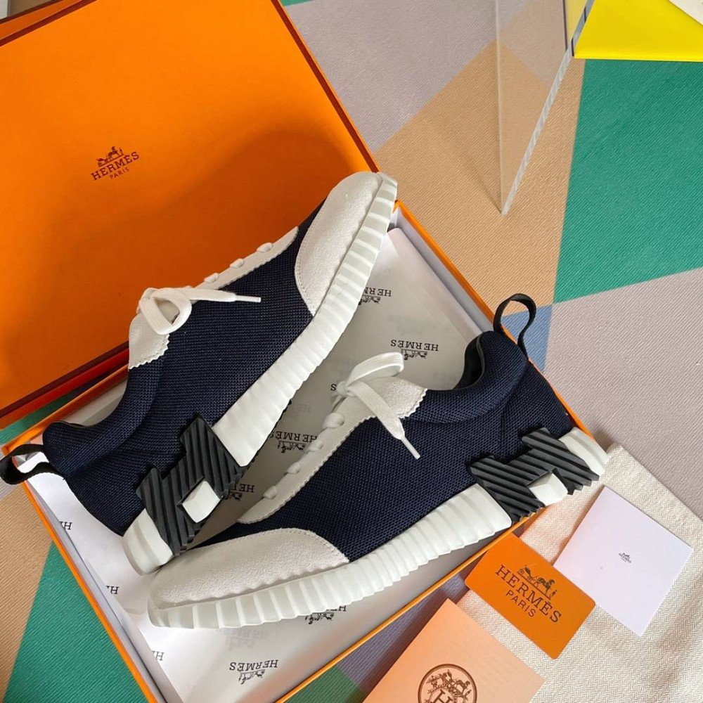 Bouncing Sneaker Bouncing Sneaker