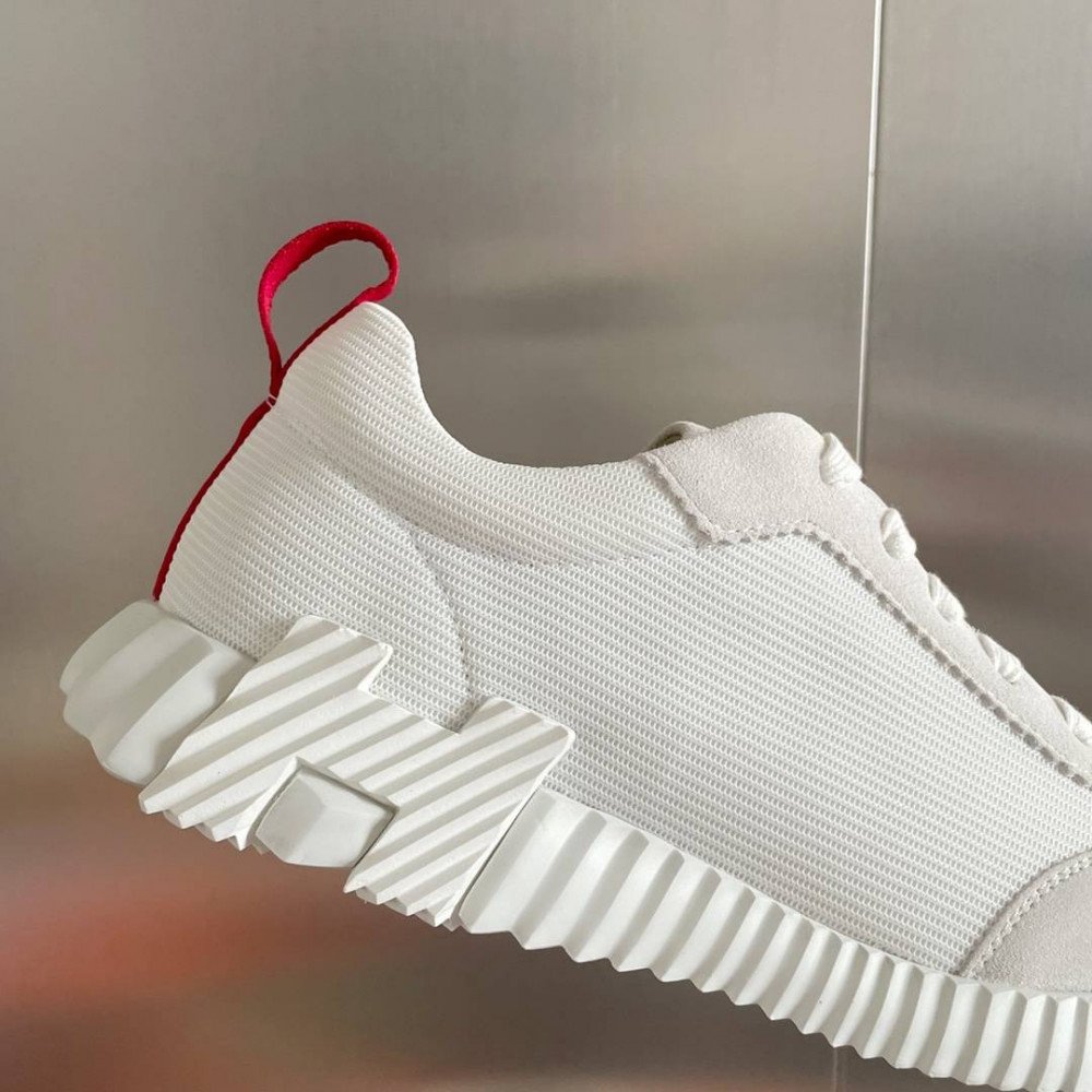 Bouncing Sneaker Bouncing Sneaker