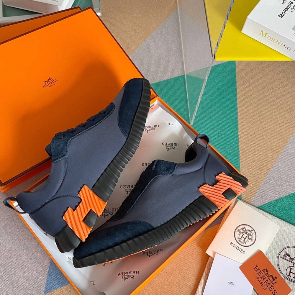 Bouncing Sneaker Bouncing Sneaker
