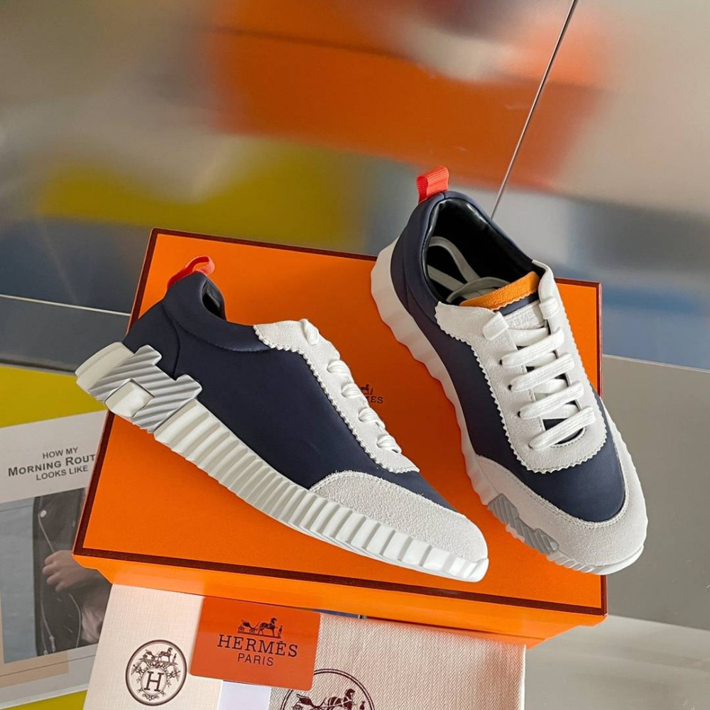 Bouncing Sneaker Bouncing Sneaker