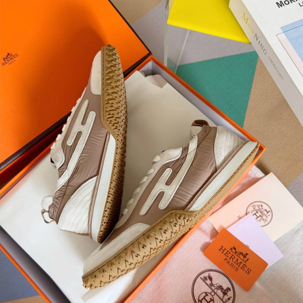 Jet Sneaker Jet Sneaker