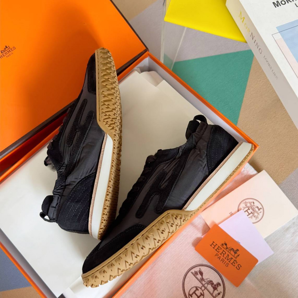 Jet Sneaker Jet Sneaker