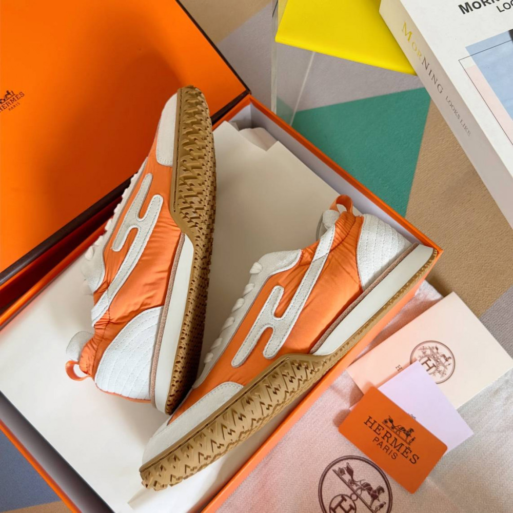 Jet Sneaker Jet Sneaker