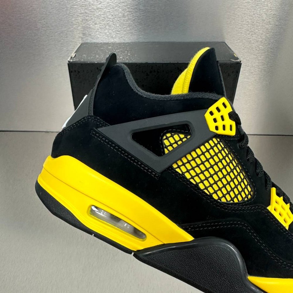 Air Jordan 4 Retro Thunder Air Jordan 4 Retro Thunder