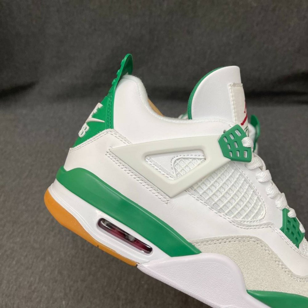 Air Jordan 4 Retro SP  Pine Green